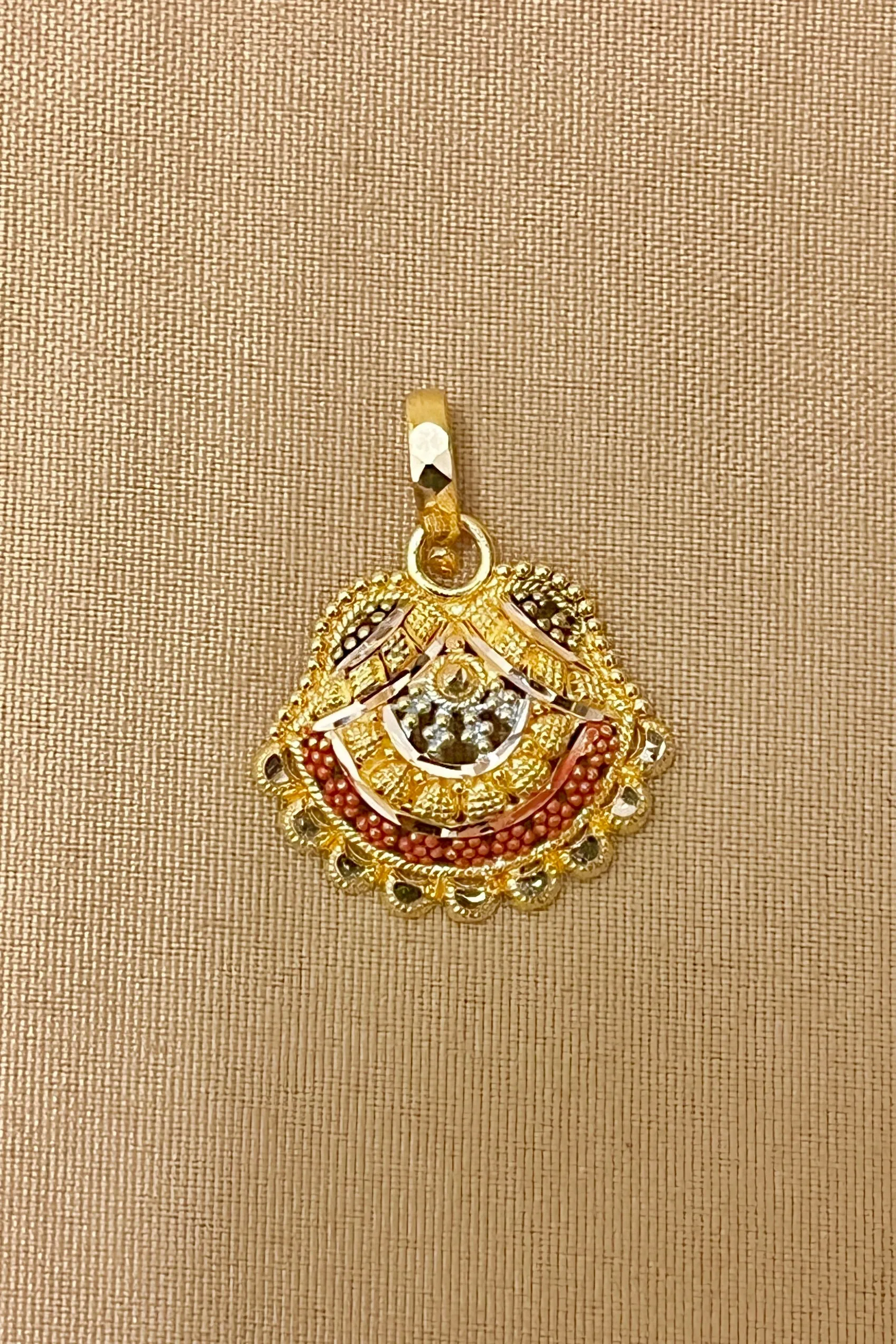 22 KT Gold Designer Multicolor Pendant Set (D109)
