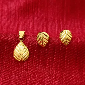 22 KT Gold Unisex Leaf Pendant with Earring (D33)