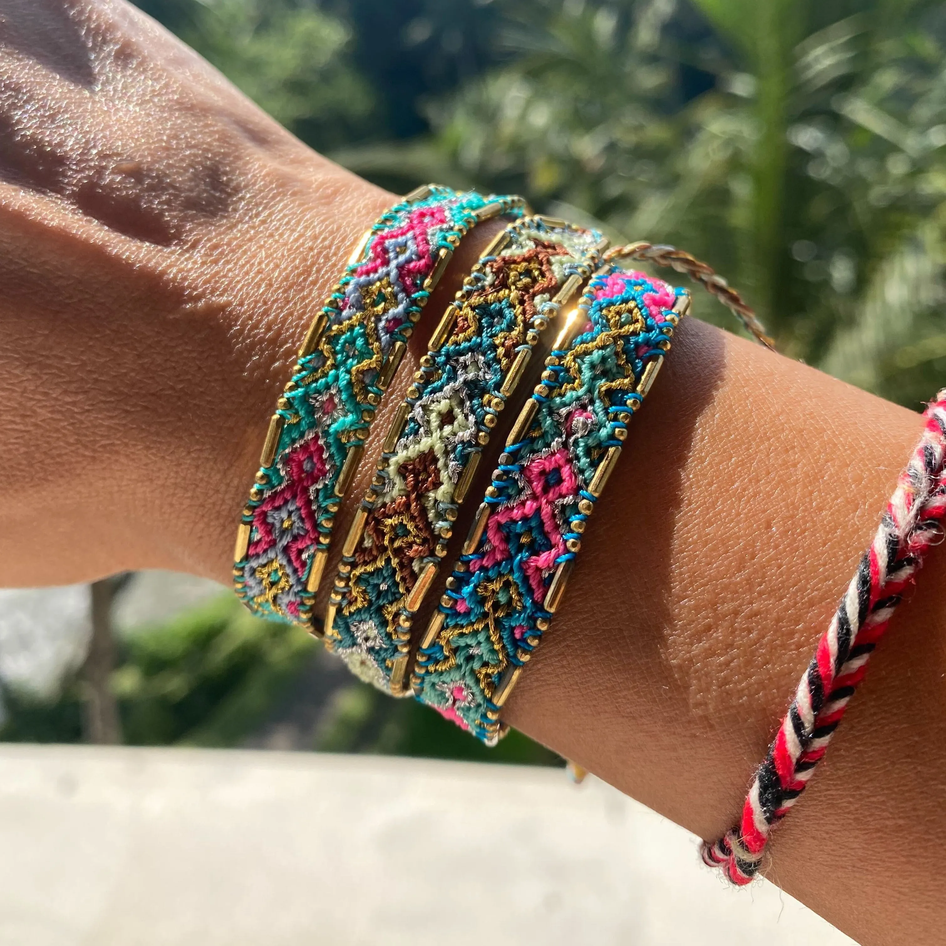 Bali Metallic Friendship Bracelet - Aqua Starfish