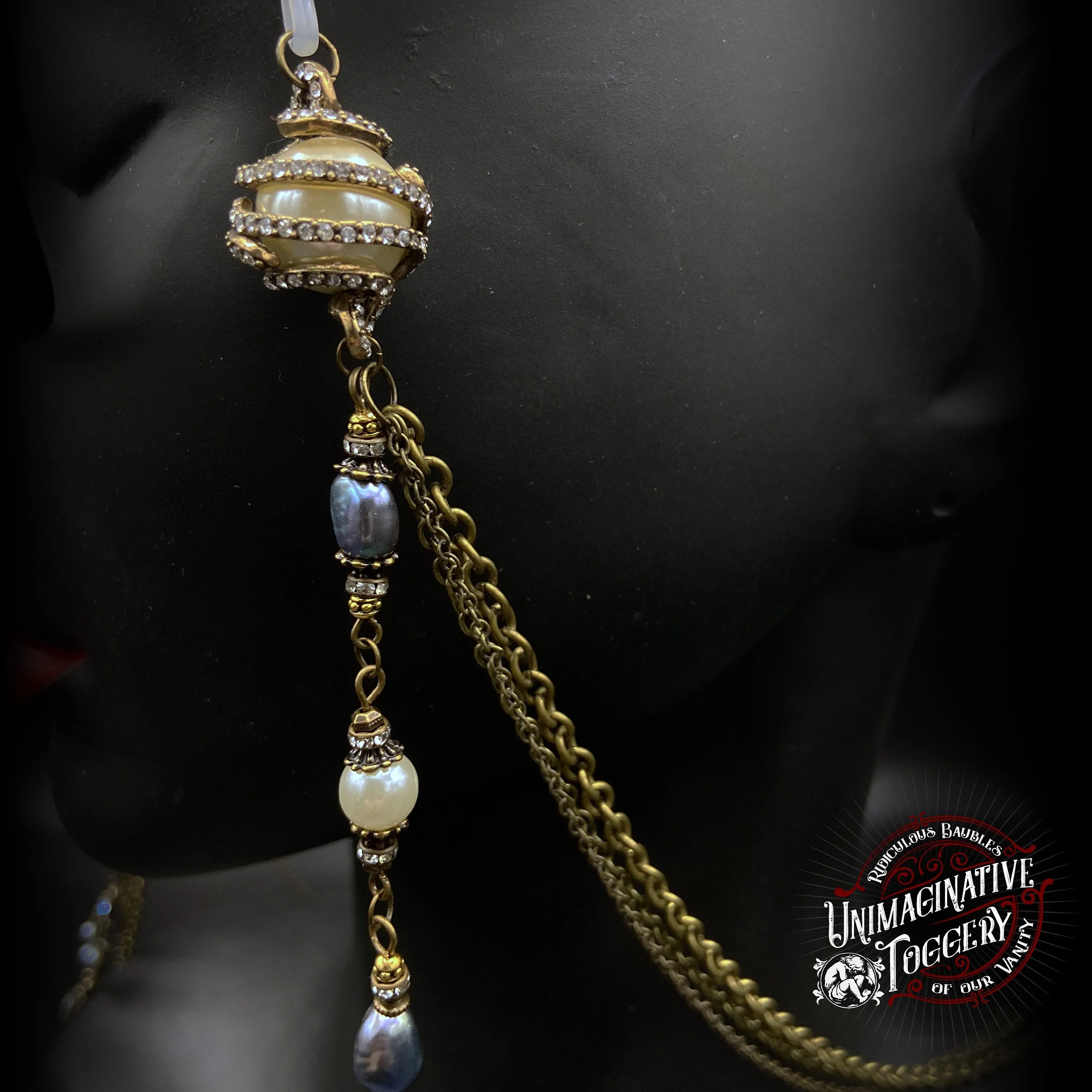 Do The Fancy eyeglass chain