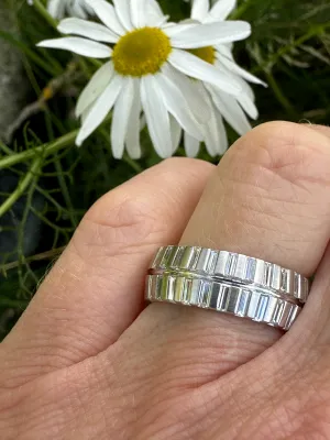 Furrer Jacot 18ct white gold baguette TWVS 0.78ct diamond ring