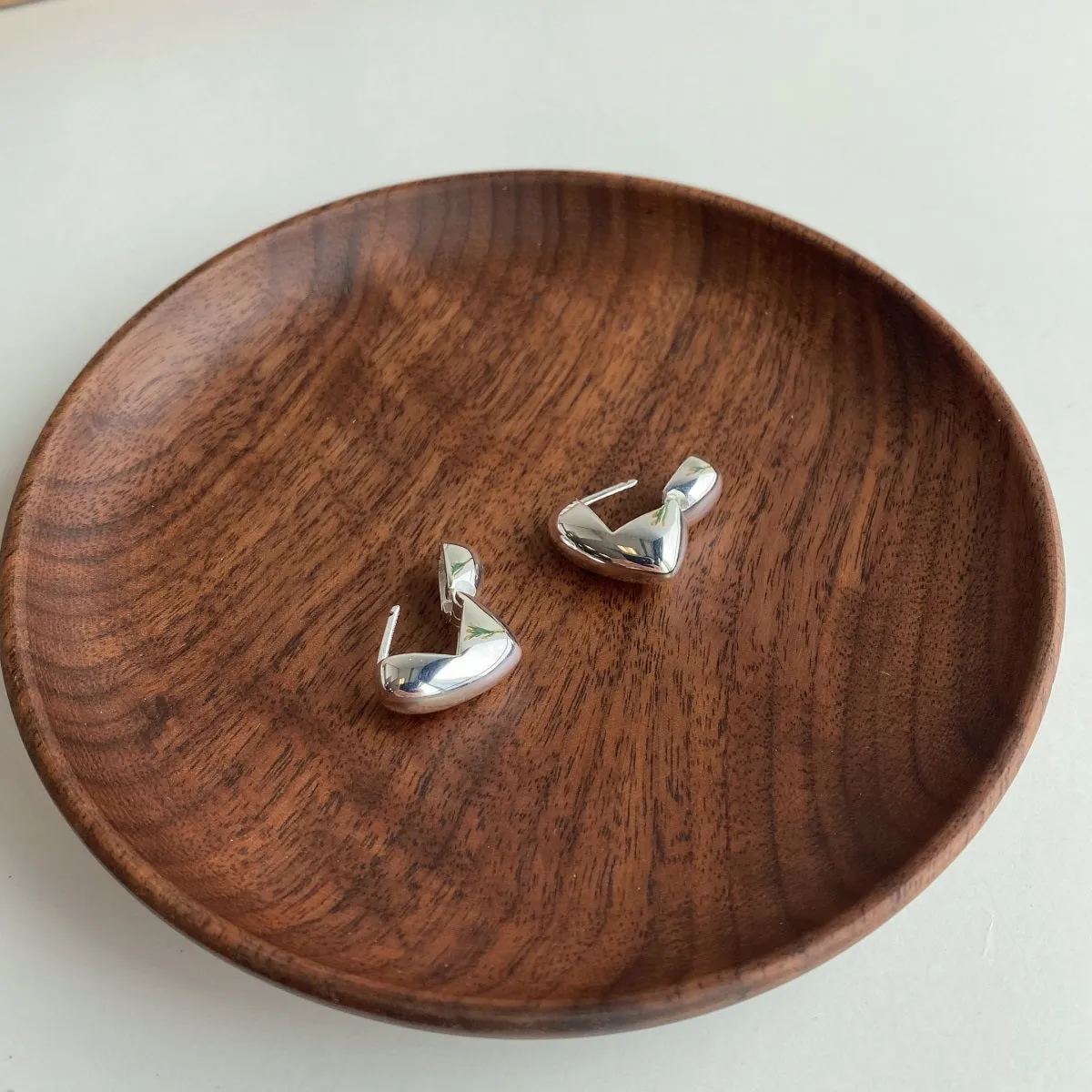 Modern Hollow Square Chunky Heart Hoop Earrings