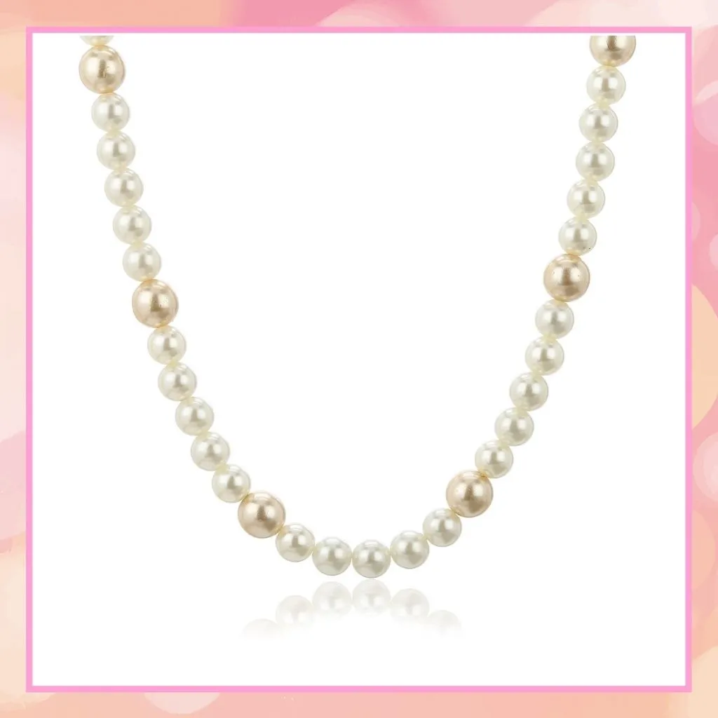 One Line Pearl Necklace