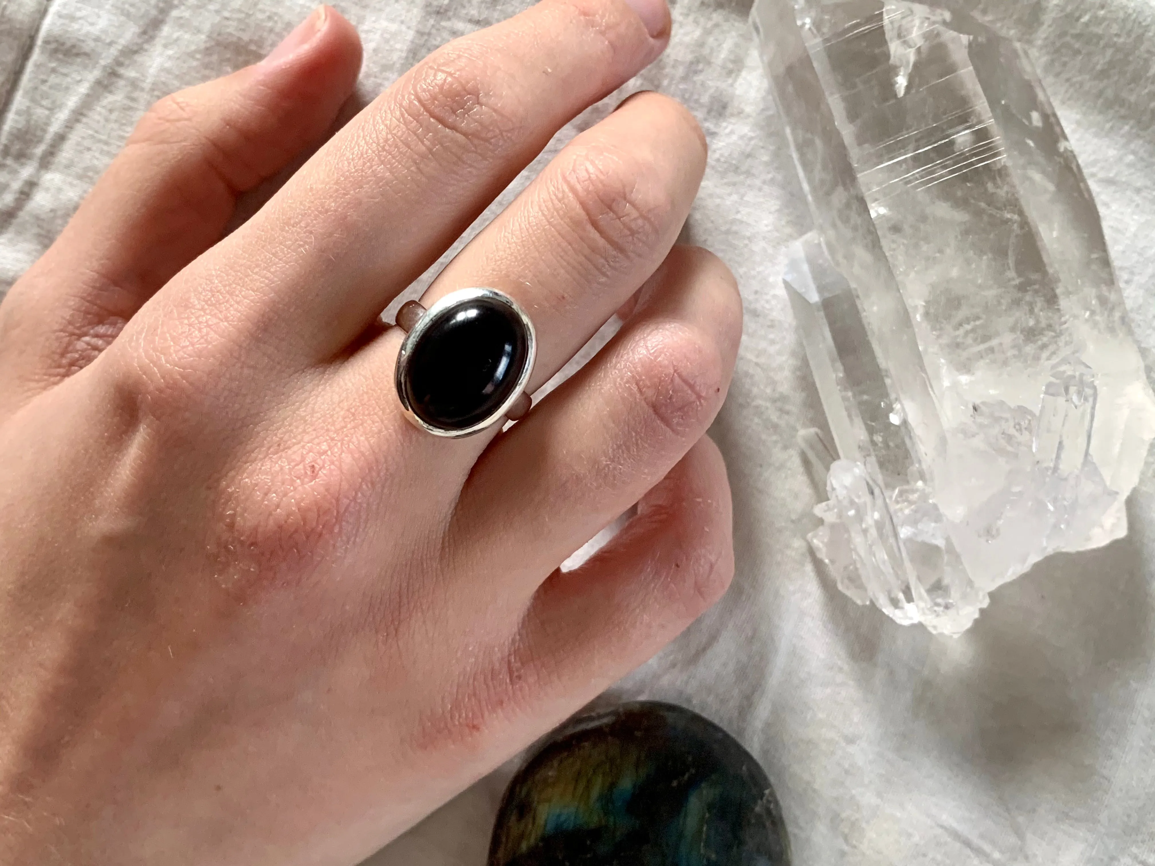 Onyx Ariel Ring - Medium Oval