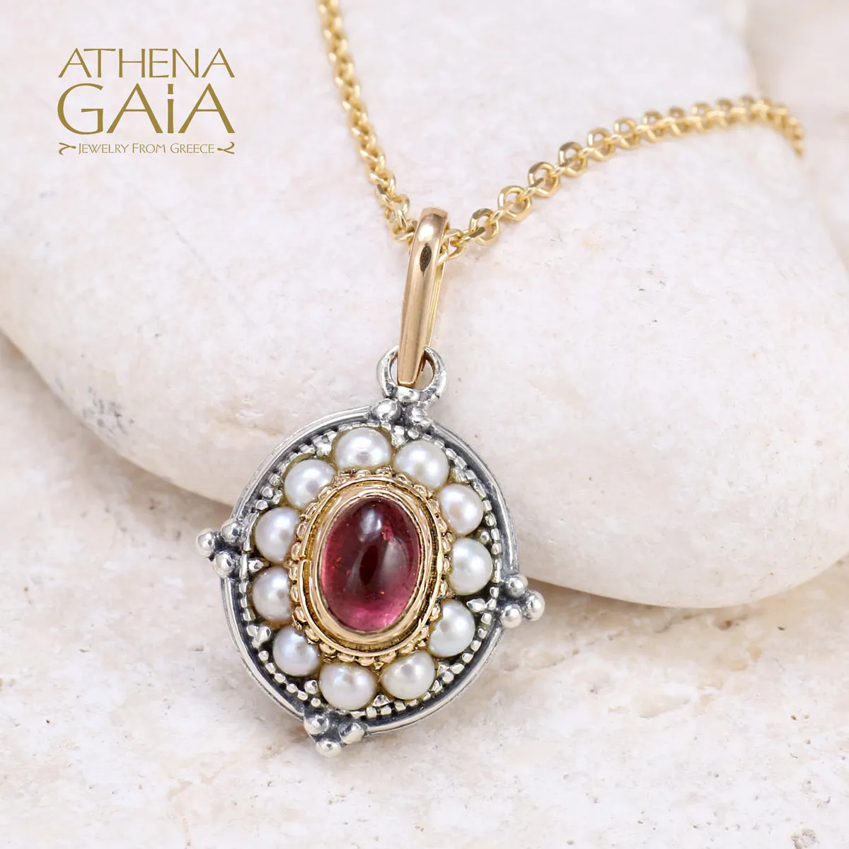 Oval Pearl Fountain Pendant