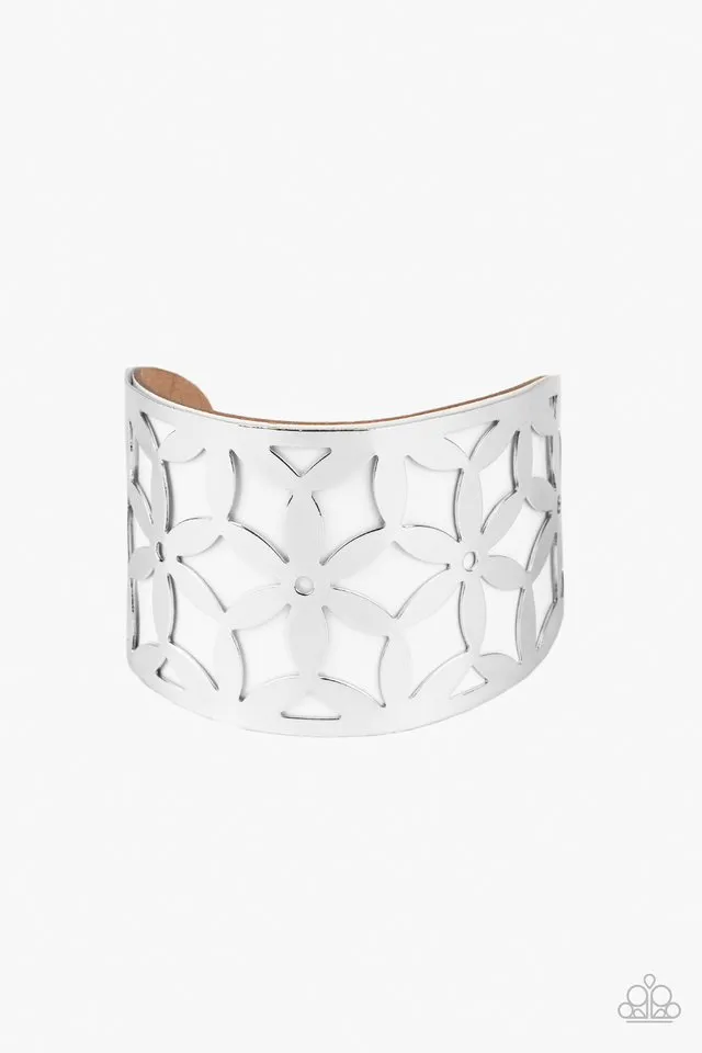 Paparazzi Bracelet ~ Garden Fiesta - White