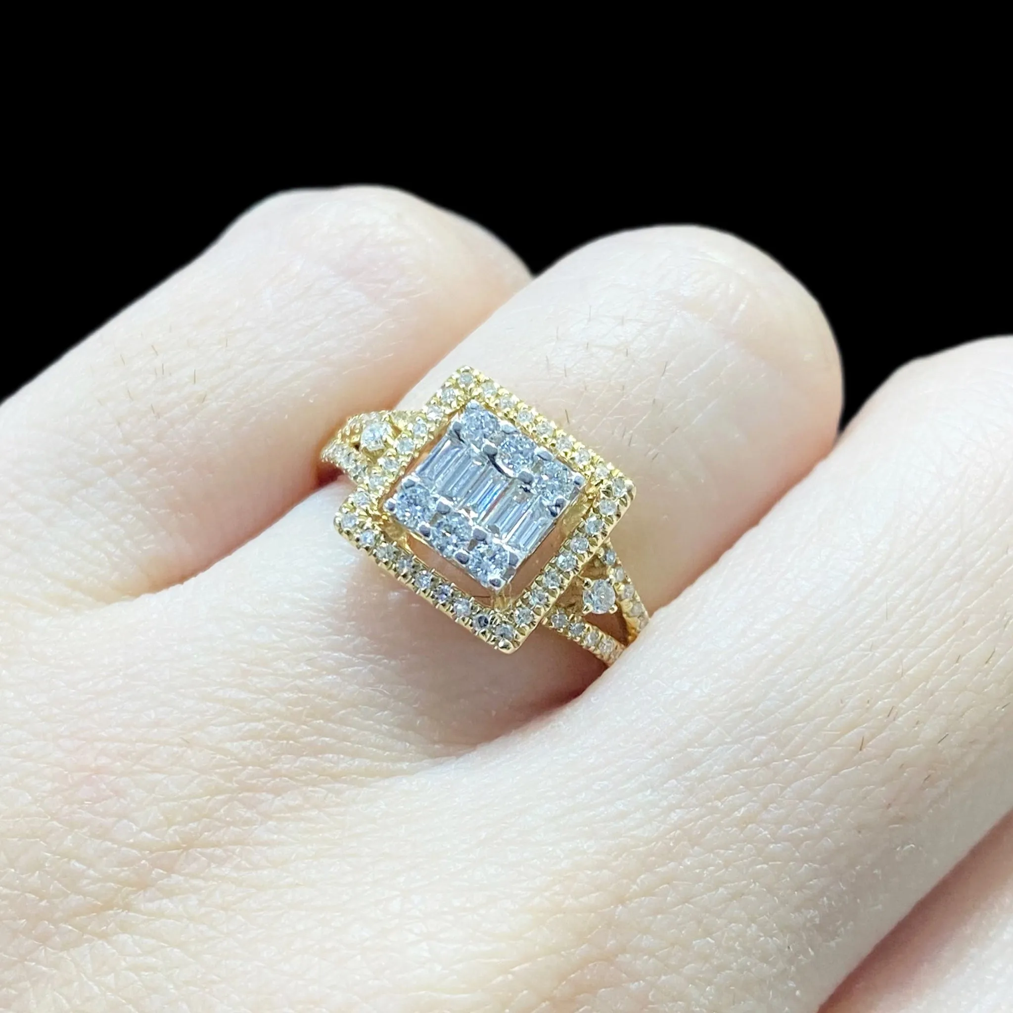 PREORDER | Golden Square Paved Diamond Ring 14kt