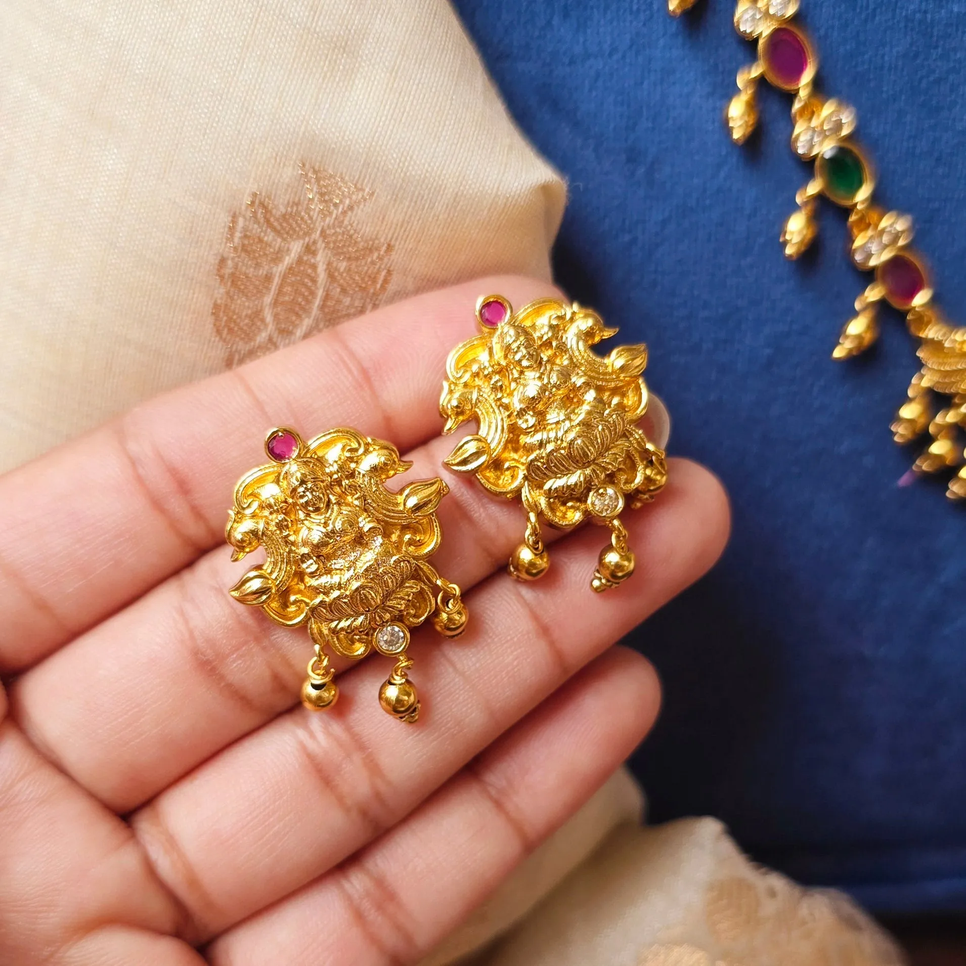 Traditional Kemp Lakshmi Pendant Short Neckset