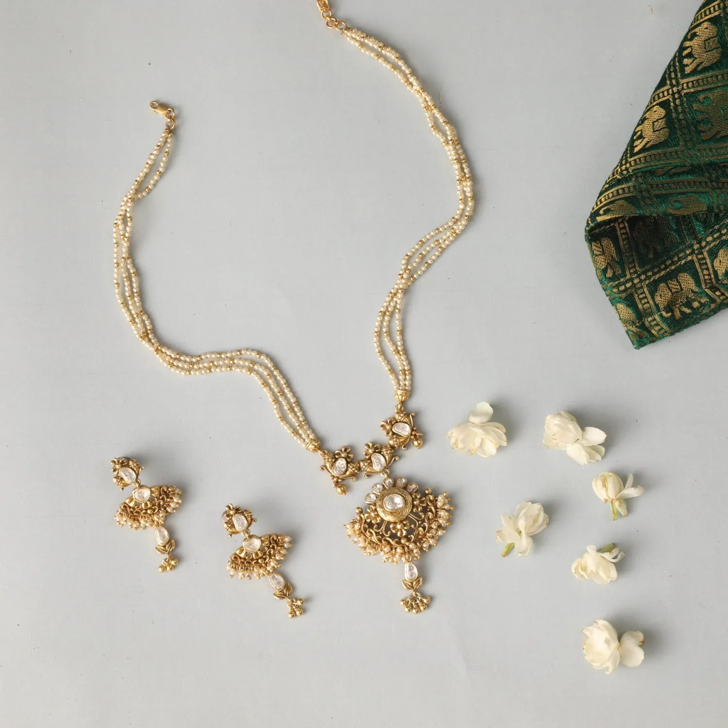 Vintage Elegance Silver Moissanite Necklace Set